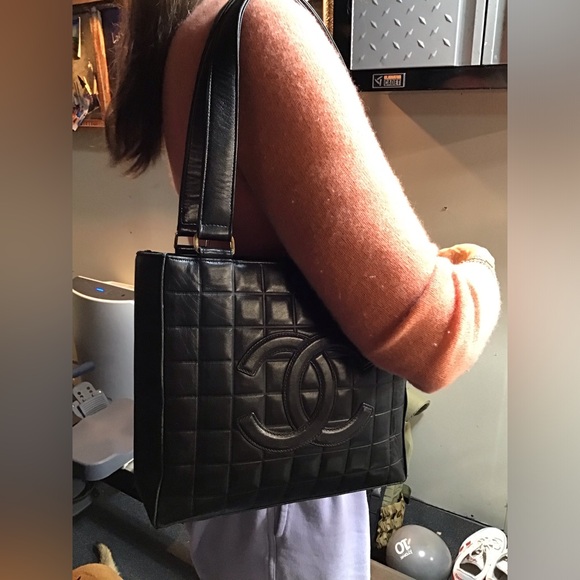 Rare Authentic Chanel - Picture 16 of 16